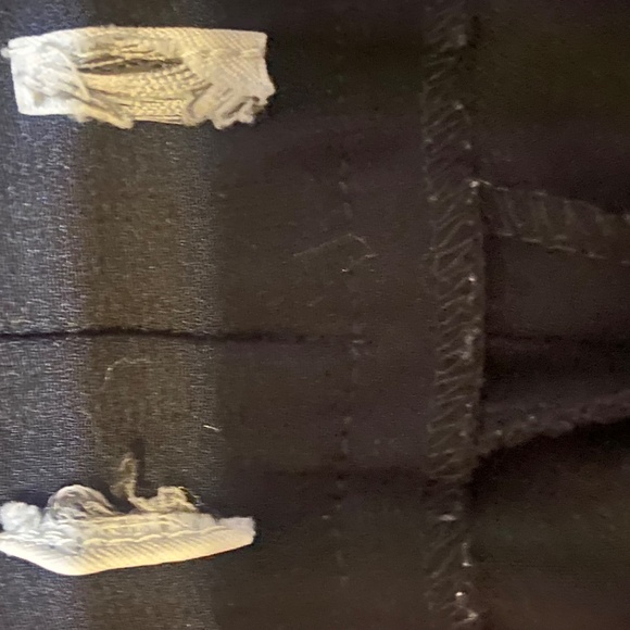 Babaton Conan fit cropped black crepe pant. **szS** - Picture 10 of 14